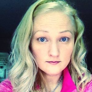 Meet your Posher, Claire